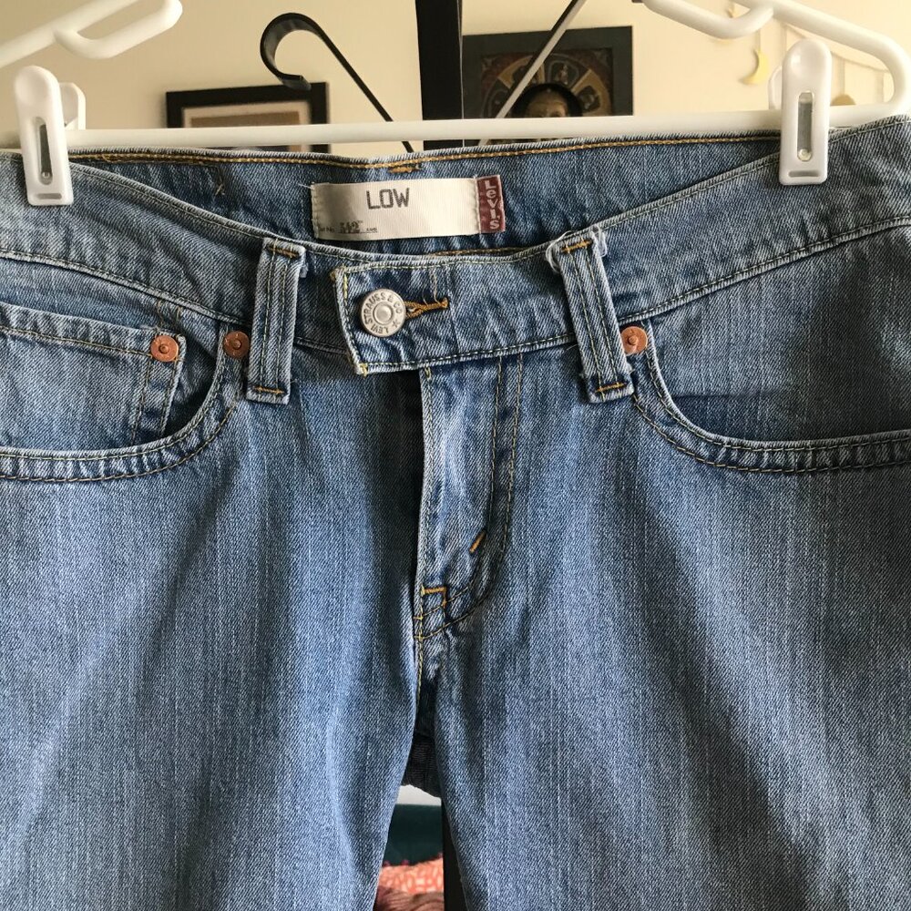LEVI'S size 8 Stretch Denim 542 Low Rise Cuffed Jean Shorts Y2K - Picture 2 of 4